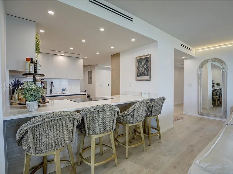 1121 Crandon Blvd #D1201 — Photo 10