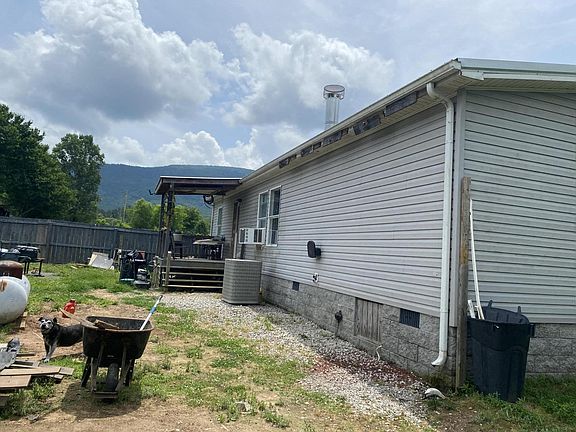 2nd image of 257 Harmony Ln