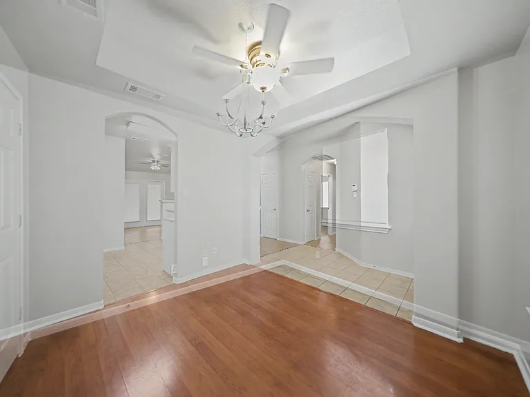 1202 Frio St — Photo 12