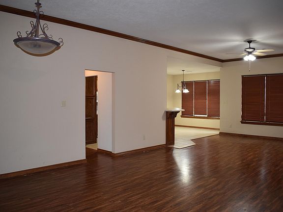 4th image of 1812 SW Driftwood Dr