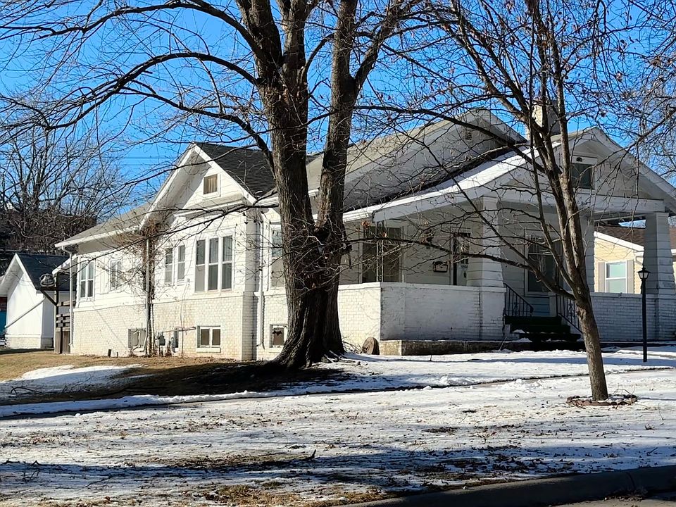 2nd image of 803 Grove Ave