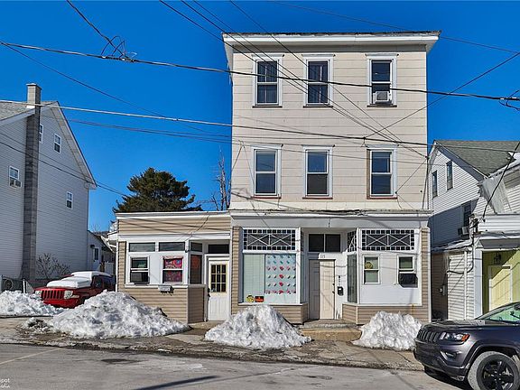 2nd image of 115 E Ruddle St