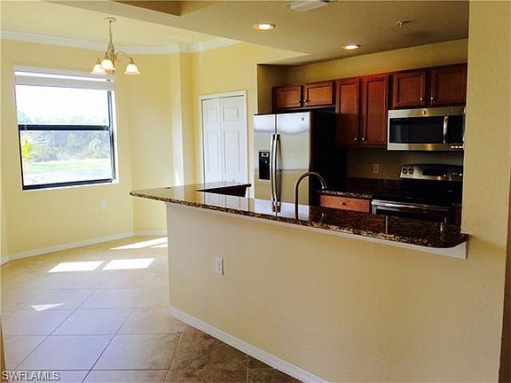 3rd image of 9731 Acqua Ct Unit 522