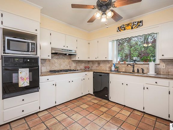 4th image of 808 Jamar Dr