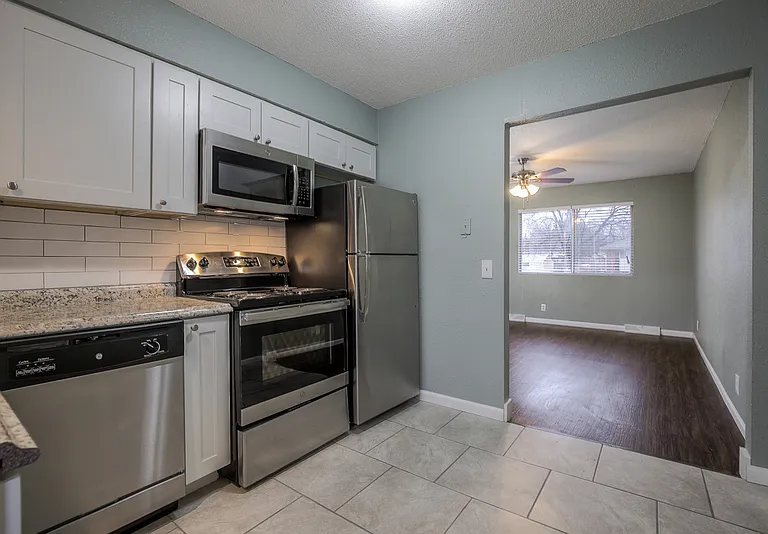 514 NE Corder St #B — Photo 15