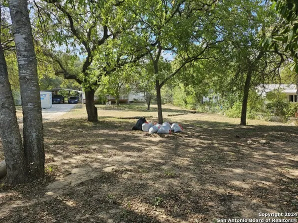 5421 MOUNT HELEN, San Antonio, TX 78251