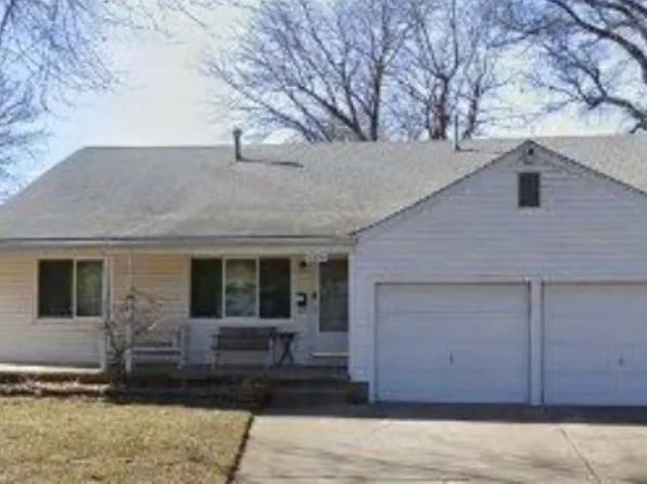 2939 S Walnut St, Wichita, KS 67217