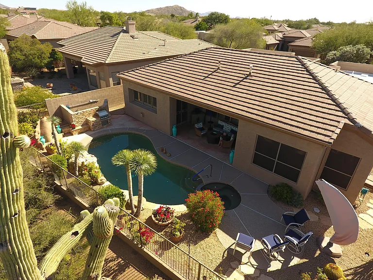 7132 E Thirsty Cactus Ln — Photo 1