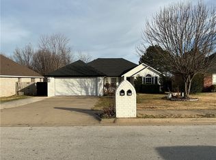 2541 Appleglen, Springdale, AR 72764