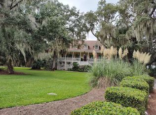 1 Eagle Point Dr, Savannah, GA 31406