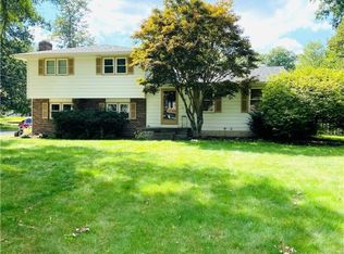 6336 Tara Dr, Poland, OH
