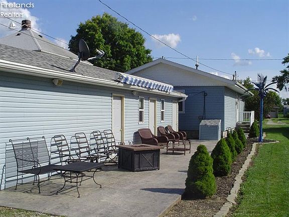 4th image of 606 E Yeasting St