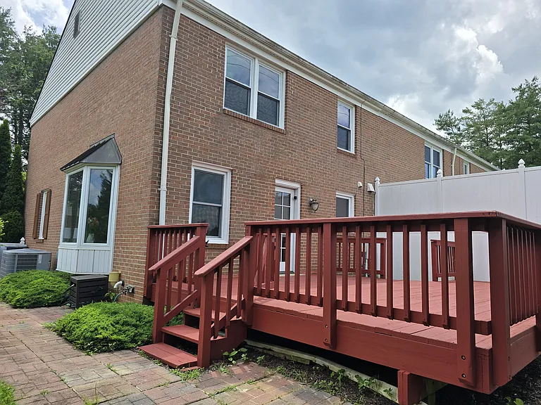 9321 Bentridge Ave — Photo 5