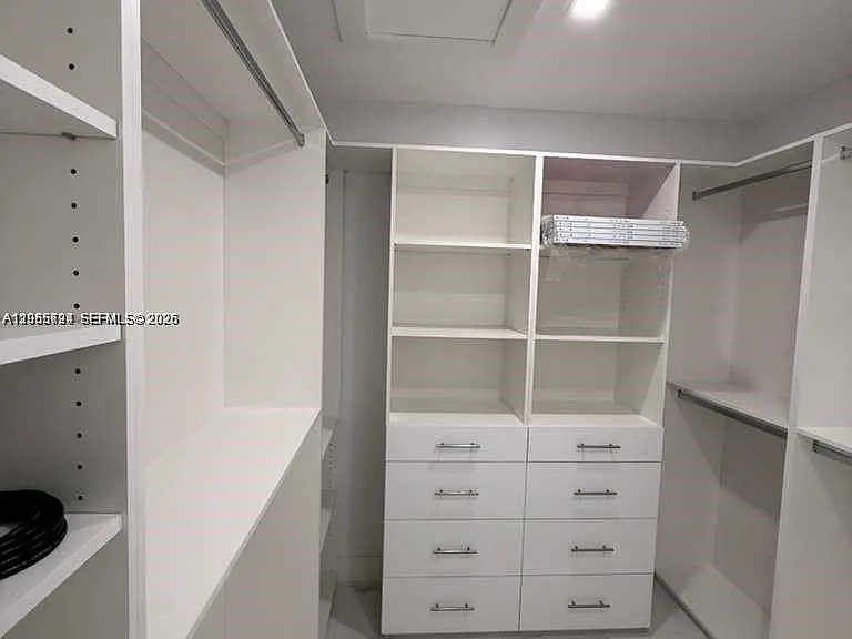 19020 SW 91st Ave — Photo 6