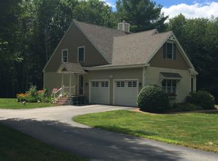 8 Heather Ln, Cumberland, ME 04021