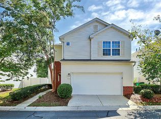 9040 Meadowmont View Dr, Charlotte, NC 28269