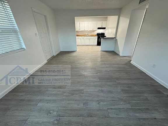 5th image of 3801 SW 59th Ter Unit 105