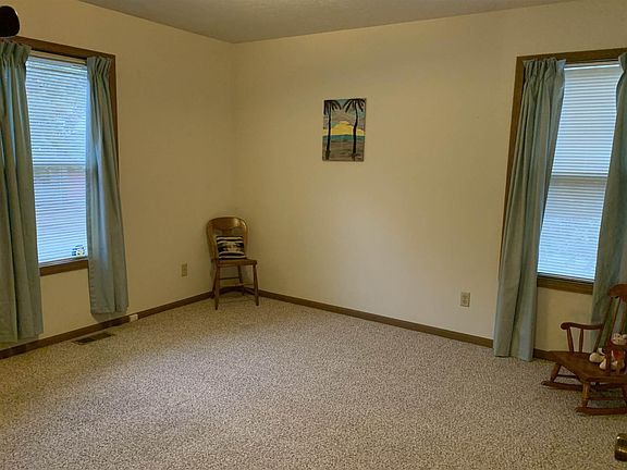 5th image of 1051 N Forest View Dr N