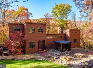 425 Breeze Way, Hinton, VA 22831