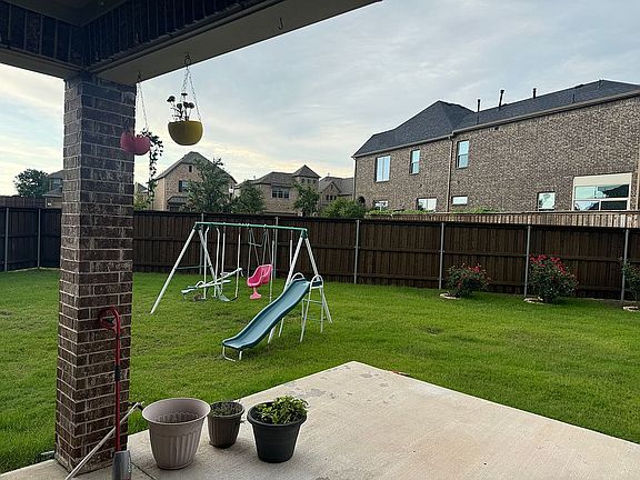 5th image of 4528 Titus Cir