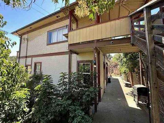 3rd image of 1109-1103 Wanda St