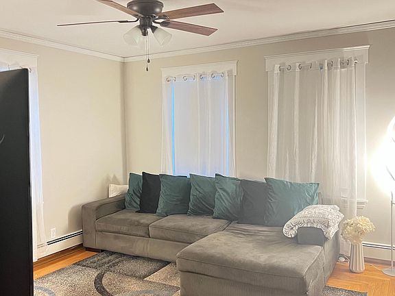 3rd image of 81 Chestnut St #81