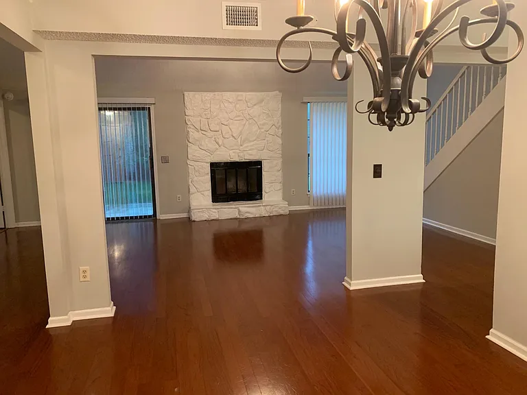 2216 Aztec Dr W — Photo 9