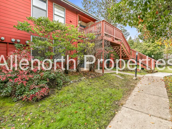721 N Main St #9, Ashland, OR 97520