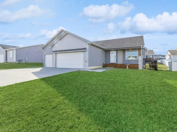 513 Prairie View Dr, Huxley, IA 50124
