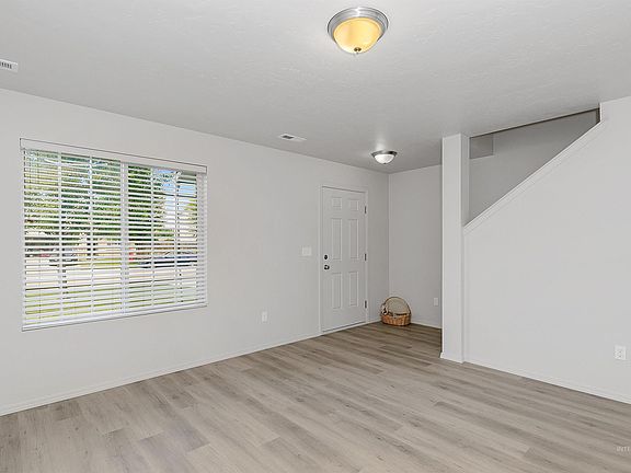 4th image of 19626 Cumberland Way