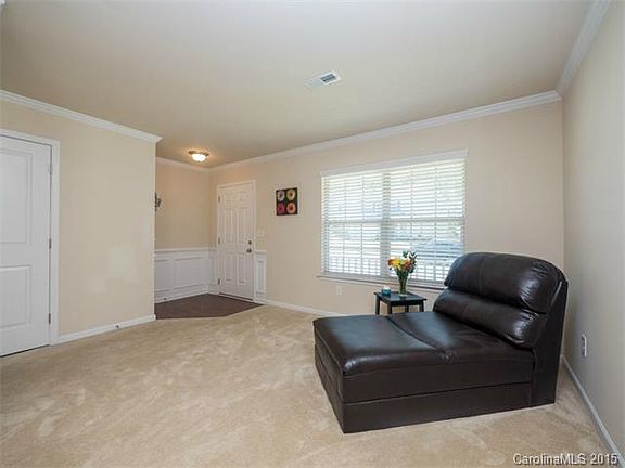 5th image of 2735 Old House Cres