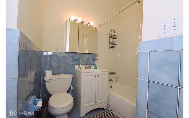 Rented by Douglas Elliman | media 19