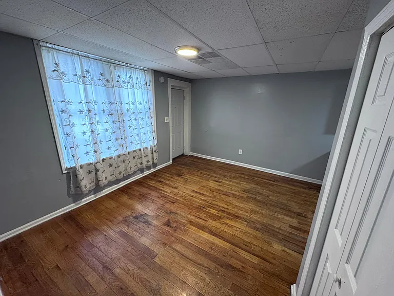 84 2nd St #G4 — Photo 2