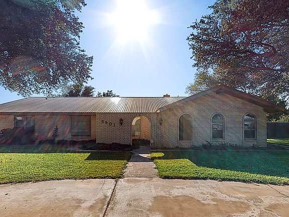 2nd image of 5801 Wyoming Ave