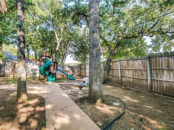 4th image of 5602 Glacier Lake Dr