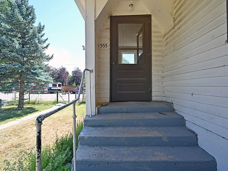555 Wyoming Ave — Photo 2