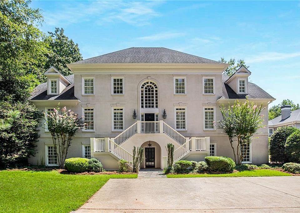 1st image of 5825 De Claire Ct