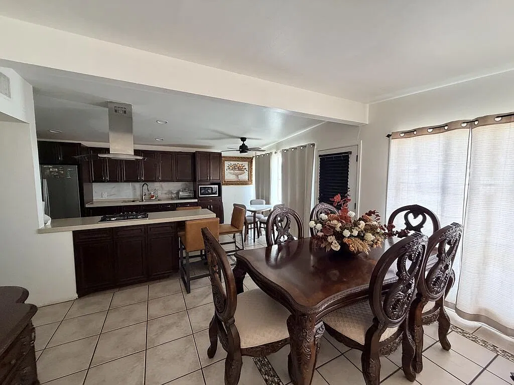 3 bed, 2.0 bath, 1522 sqft, $2,300 — Photo 4
