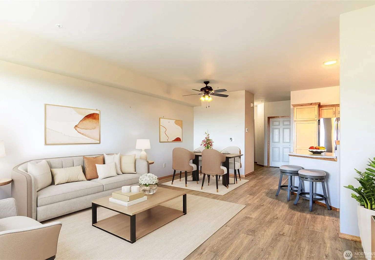 3 bed, 1215 sqft, $3,395 — Photo 3