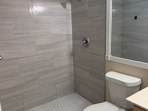 5th image of 778 Hill Dr APT D