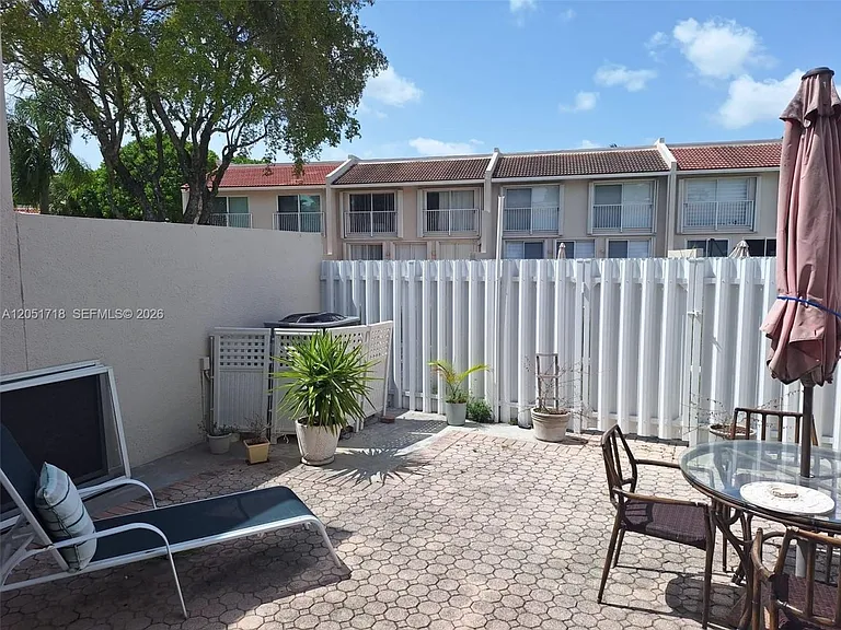 10241 NW 52nd Ter — Photo 15