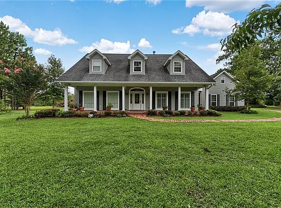 2nd image of 8 Green Hills Dr