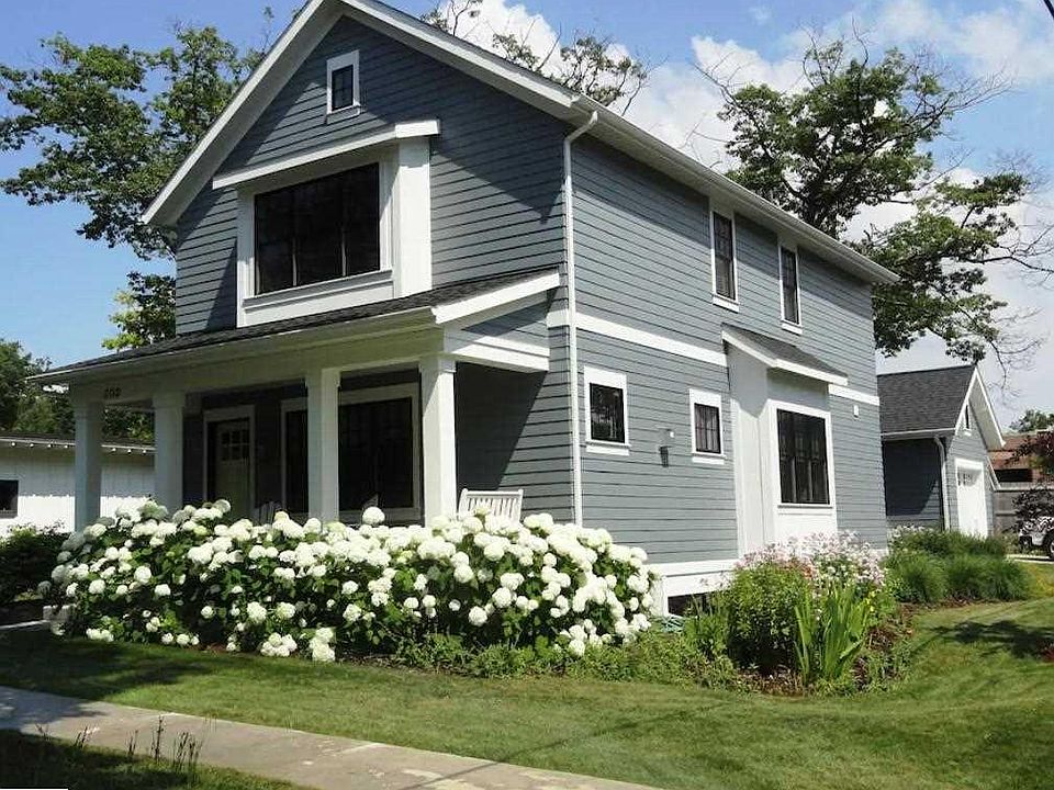 1st image of 302 N 2nd St