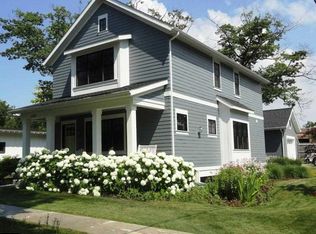 302 N 2nd St, Leland, MI 49654