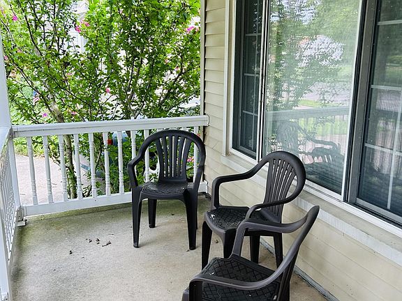 3rd image of 28016 Hughes St