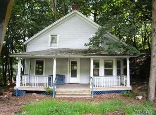 171 Woodhull Rd, Huntington, NY 11743