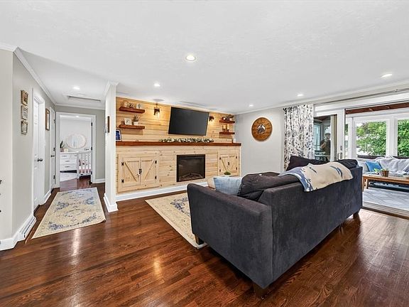 2nd image of 15 Donna Rd