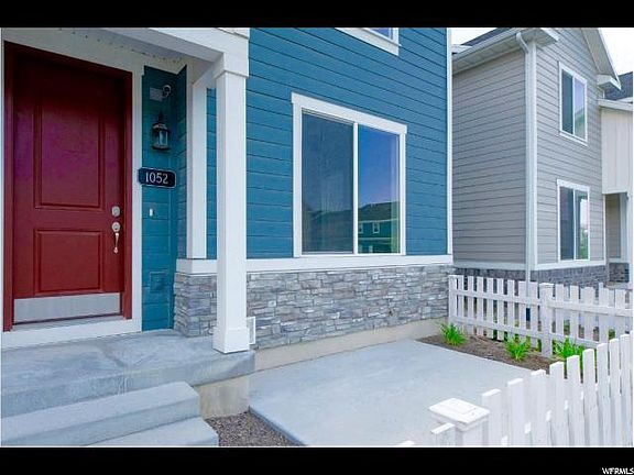 3rd image of 1052 W Narrows Ln