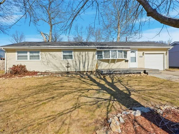 1002 NE 62nd St, Kansas City, MO 64118