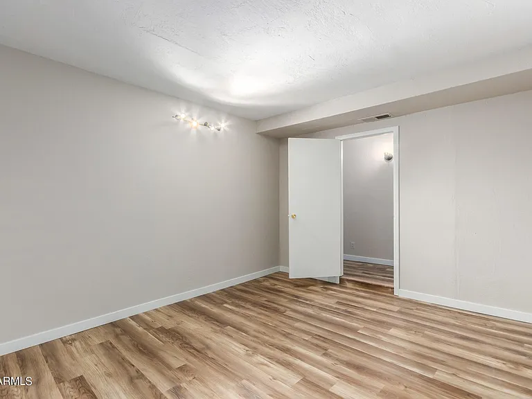 1348 E Brill St #1 — Photo 13